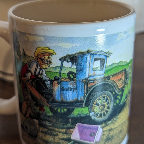 Cups - Picture 2 of 6